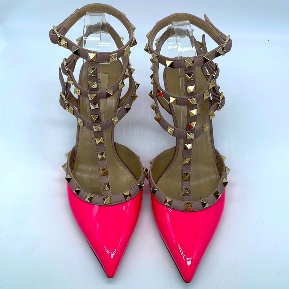 Valentino Garavani Hot Neon Pink patent leather Rockstud T strap pumps 39.5 - Picture 1 of 9